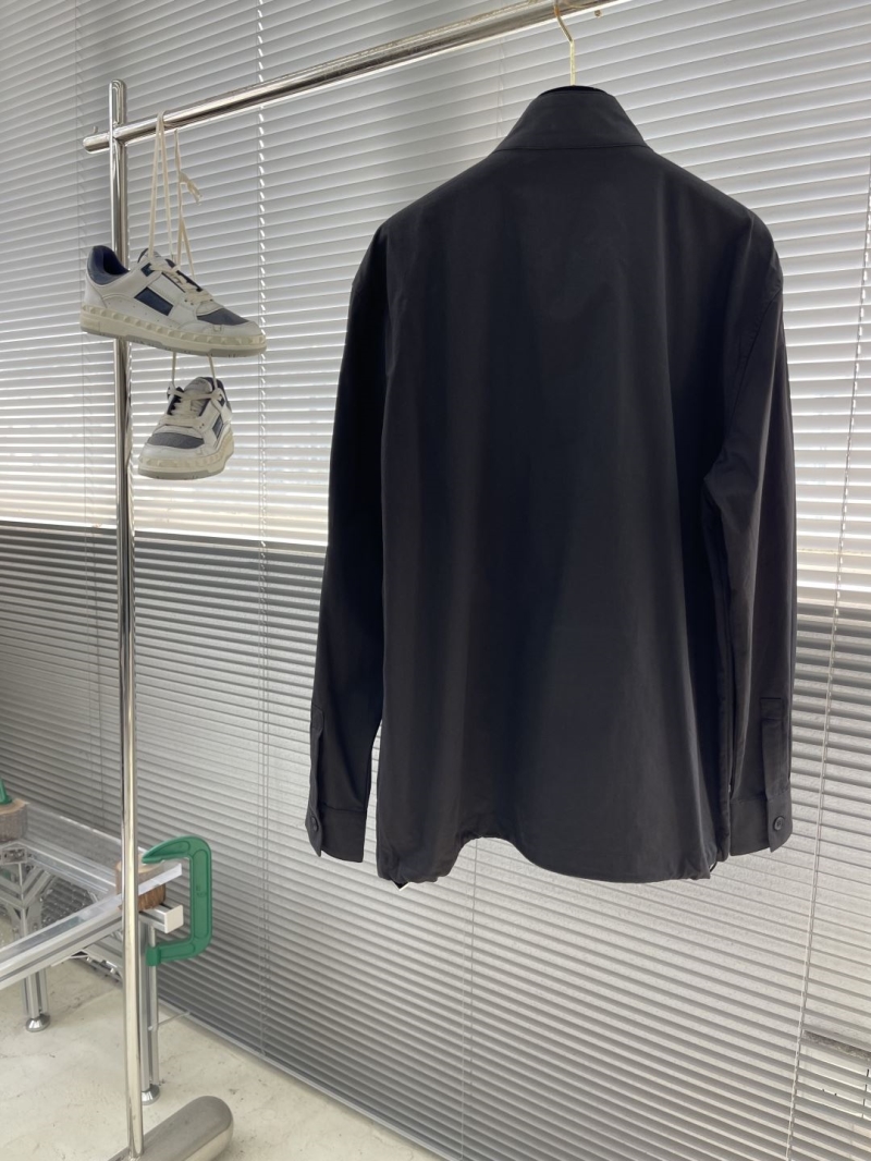 chr1st1an D10r outwear